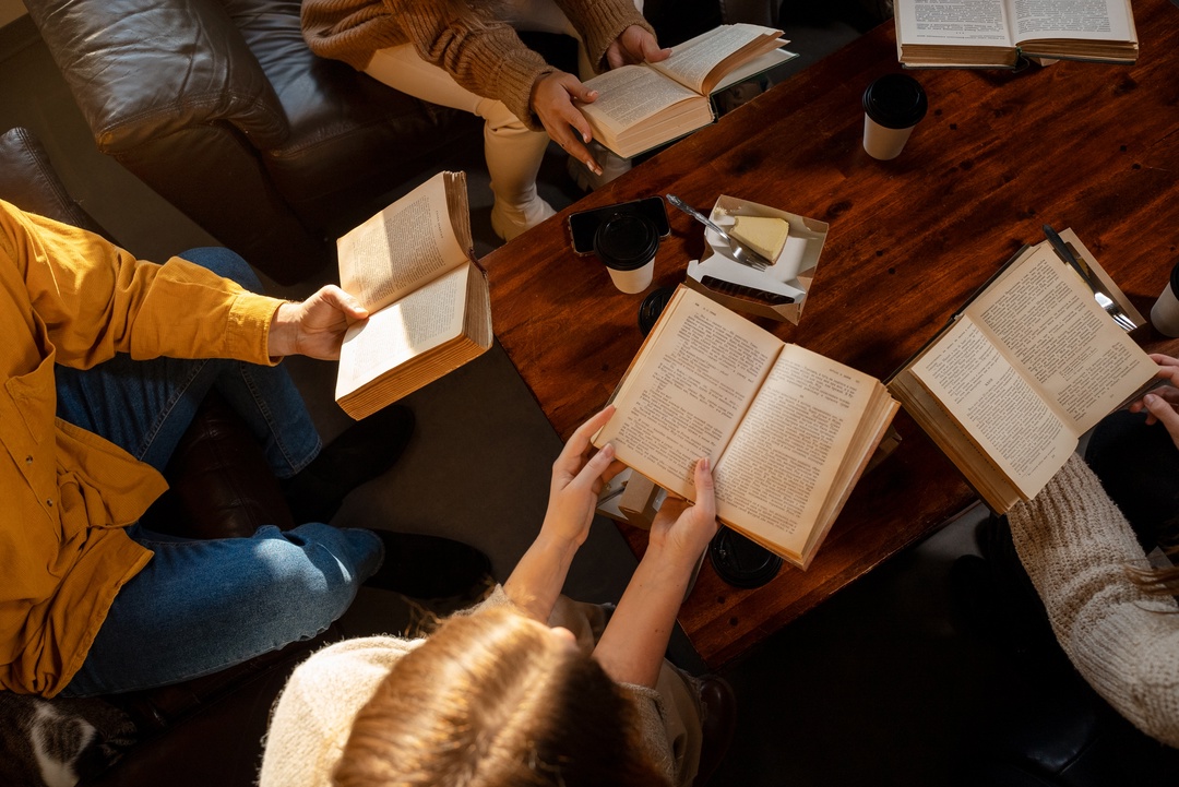 Мужчины стали чаще покупать книги в 2024 году
