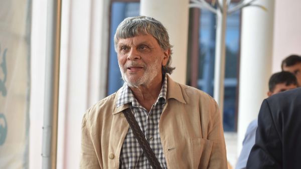 Таджикский писатель Зульфикаров отметил значимость позднего признания
