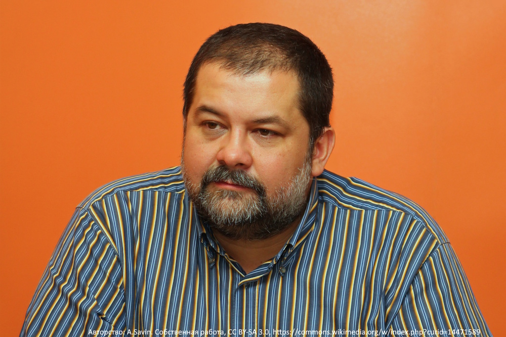 Лукьяненко прокомментировал маркировку его книги по закону о наркотиках